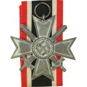 KVK2 1939 mit Schwerter, Kriegsverdienstkreuz, markiert 127