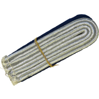 Minty pair of Wehrmacht medical service sew-in shoulder boards.. Espenlaub militaria