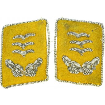 WW2 Duitse vliegende persoonlijke Collartabs voor rang Hauptmann. Espenlaub militaria