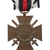 Крест Гинденбурга с мечами для комбатанта  D с пчелой над W. D