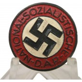 NSDAP Parteiabzeichen M 1/92 RZM. Insignia de miembro del NSDAP. Carl Wild