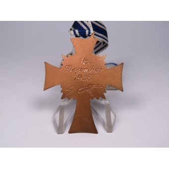 Croix de mère allemande, A. Hitler, le 16 Décembre, 1938. Bronze qualité. Espenlaub militaria