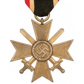 Крест за военные заслуги второй степени с мечами PKZ 107 Carl Wild