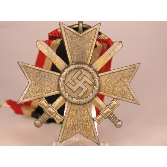 Крест за военные заслуги второй степени с мечами PKZ 107 Carl Wild. Espenlaub militaria