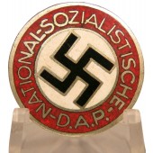 NSDAP Parteiabzeichen M1/105 RZM Hermann Aurich
