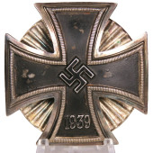 Croix de fer de 1ère classe 1939, variante à vis de C.F. Zimmermann