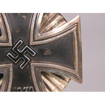 Croix de fer de 1ère classe 1939, variante à vis de C.F. Zimmermann. Espenlaub militaria