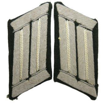 Wehrmacht infantry officer collar tabs. Espenlaub militaria