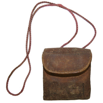 Pochette en cuir pour la plaque didentification dun soldat allemand. Espenlaub militaria