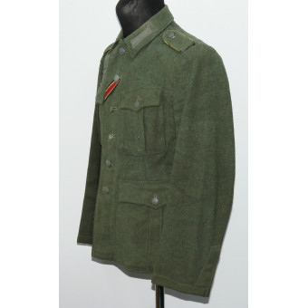 1941 Model Wehrmacht Tunic for a Funker with Shoulder Boards Lemon-Yellow Piping. Espenlaub militaria