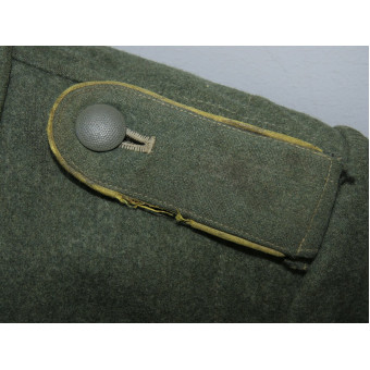 1941 Model Wehrmacht Tunic for a Funker with Shoulder Boards Lemon-Yellow Piping. Espenlaub militaria