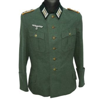 Tunic of an Oberleutnant from the 15th Reconnaissance Battalion of the Wehrmacht. Espenlaub militaria