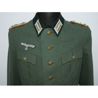 Tunic of an Oberleutnant from the 15th Reconnaissance Battalion of the Wehrmacht. Espenlaub militaria