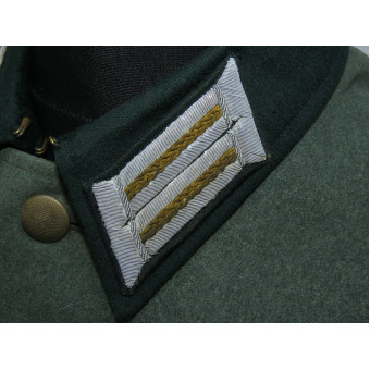 Tunic of an Oberleutnant from the 15th Reconnaissance Battalion of the Wehrmacht. Espenlaub militaria