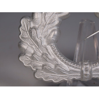 Aluminium oak leaf wreath for a Wehrmacht Heer visor cap. Espenlaub militaria