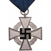 Croix de fidélité de la fonction publique du 3e Reich, 2e classe, pour 25 ans.