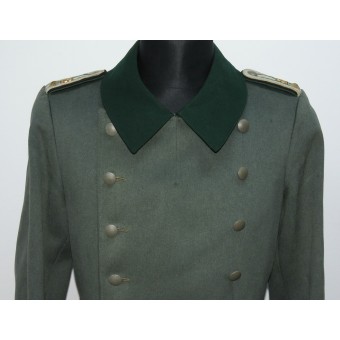 Manteau dadministration de la Wehrmacht au grade dOberwaffenmeister, acheté à titre privé. Espenlaub militaria