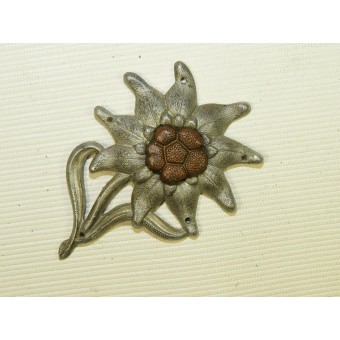 Early aluminum edelweiss badge for jager cap. Espenlaub militaria