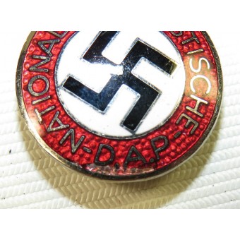Saksan kansallissosialistinen työväenpuolueen merkki, NSDAP, M1/137, harvinainen.. Espenlaub militaria
