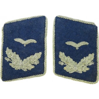 Luftwaffes blå medicinska krage för rang av Assistenzarzt. Espenlaub militaria