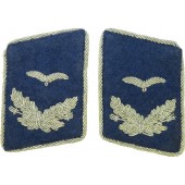 Luftwaffe blue medical collar tabs for the rank of Assistenzarzt