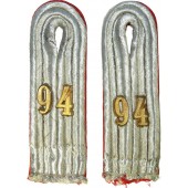 Épaulettes d'officier du régiment FLAK 94 de la Luftwaffe.