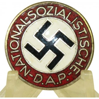 Знак члена партии NSDAP с маркировкой M1/14. Espenlaub militaria