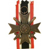Cruz Alemana al Mérito de Guerra de la 2ª Guerra Mundial, II clase, marcada 