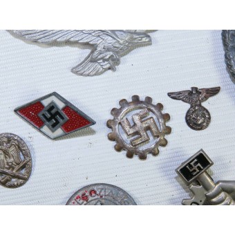 En uppsättning märken från tredje riket i rättvist skick.. Espenlaub militaria