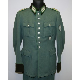 Allemand Tunique et pantalon pour Schutzpolizei rang de Polizei Oberinspektor (Hauptmann). Espenlaub militaria