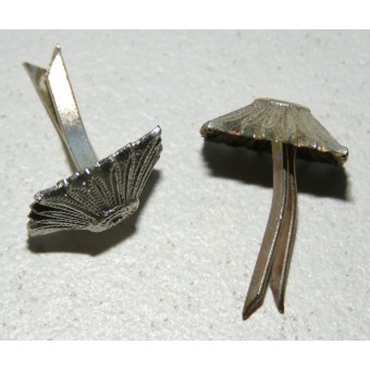 Pip di rango 11 mm, argento. Adattabile alle linguette del collare SS. Espenlaub militaria