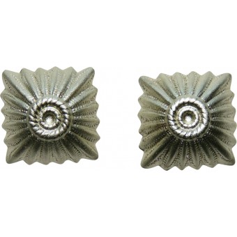 13 mm silberne Rangpipette für Wehrmachts- oder Waffen-SS-Unteroffiziersschulterriemen. Espenlaub militaria