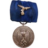 Uskollinen palvelus Wehrmachtissa -mitali, 4 vuotta, Luftwaffe-viivalla varustettuna