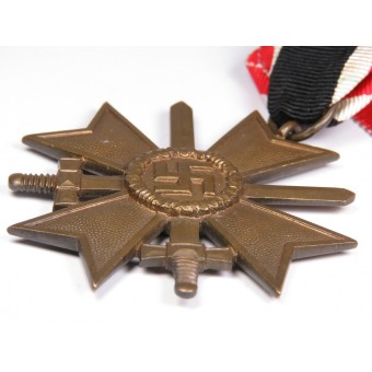 Kriegsverdienstkreuz II KLASSE. 1939 MIT Schwertern. Kvkii. Bronce. Espenlaub militaria