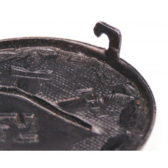 Wound badge 1939 in black, 81 - Oberhoff & Cie Black, marked 81,  integral hinge/catch. Espenlaub militaria