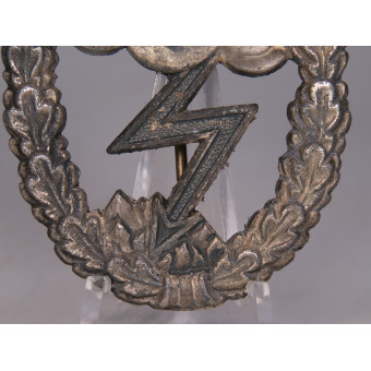 Luftwaffe Ground Assault Badge by Arno Wallpach. Espenlaub militaria