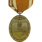 Medalla de Westwall. Extremadamente fina