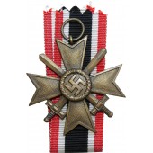 Croix du mérite de guerre du 3e Reich avec épées, KVK2 en bronze