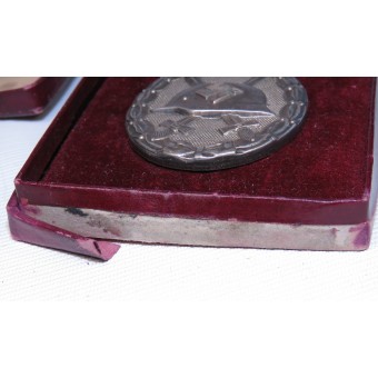 Silvermärke med sår 1939 i den låda som användes vid utfärdandet.. Espenlaub militaria
