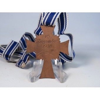 Материнский крест 16 декабря 1938 года-бронза. Espenlaub militaria