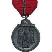 Winterschlacht im Osten, ungeprägte Medaille mit Brennlak überzogen