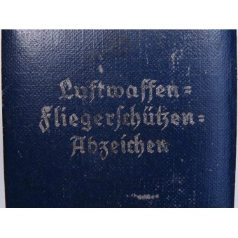 Låda med ett nummer för Luftwaffen Fliegerschützenabzeichen.. Espenlaub militaria