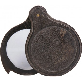 Vergrootglas in een carboliet-hoesje, uit de set van de tas van de commandant van het Rode Leger. Espenlaub militaria