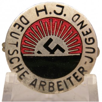 Eerste type HJ badge. Espenlaub militaria