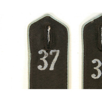 Погоны лётчика Гитлерюгенд в чине Гефольгшафтсфюрер в Bann 37 Вильмерсдорф- Берлин. Espenlaub militaria