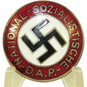 Знак члена НСДАП с маркировкой 36 RZM