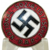 NSDAP Parteiabzeichen. M1/37-Julius Bauer
