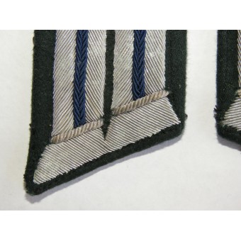Wehrmacht Medical Service Collar Tabs in de officier Rank.. Espenlaub militaria