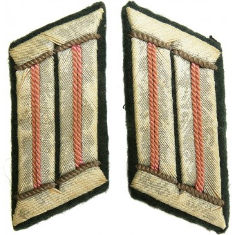 Wehrmacht officers rank collar for the armored troops or Panzergrenadier Feldbluse. Espenlaub militaria