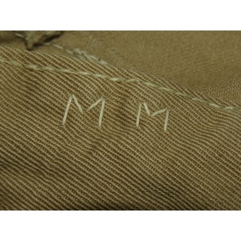 Un ensemble de gymnasterka avec un pantalon fabriqué en coton américain fourni dans le prêt-bail. Espenlaub militaria